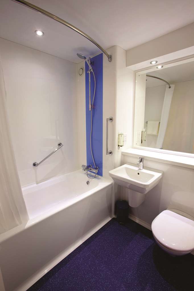 Travelodge Ilminster Szoba fotó